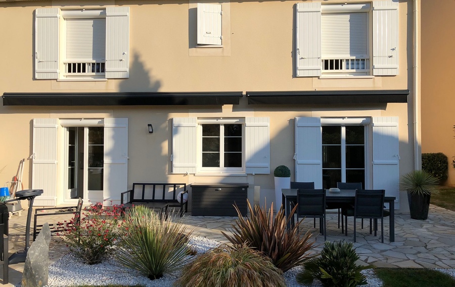 Volets battants classiques &agrave;&nbsp;Cozes